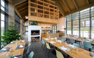 PIRA HOTEL - RAZSTAVLJENA JOTA