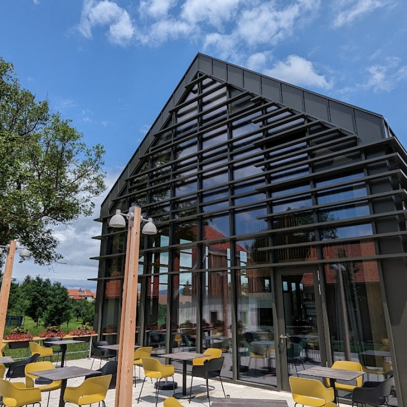 Pira restavracija - pirahotel.si